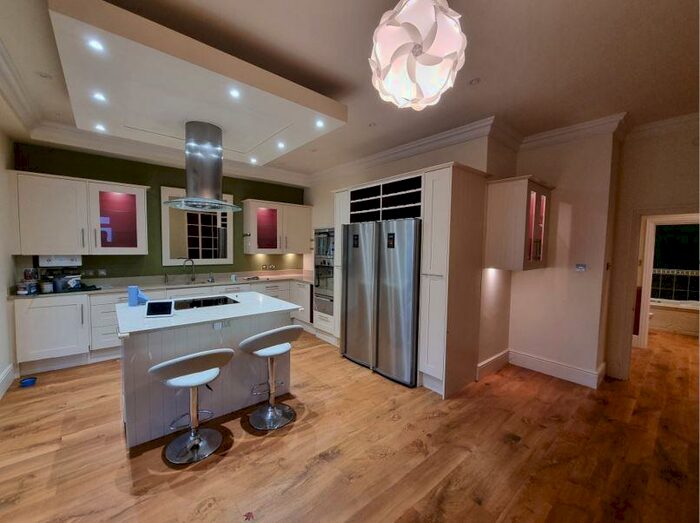 2 Bedroom Apartment To Rent In Burcot, Oxfordshire, OX14