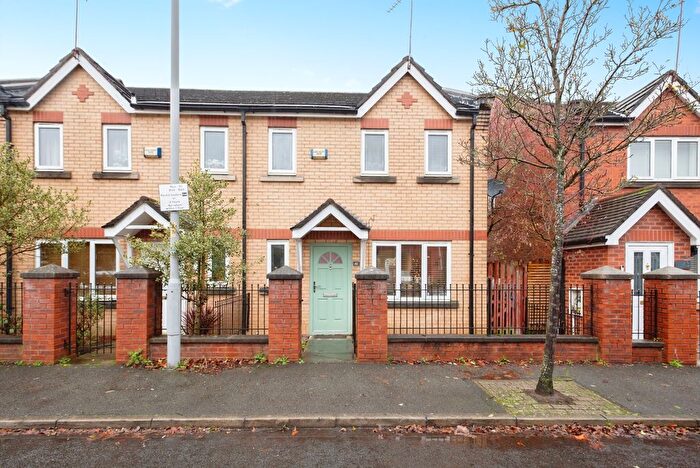 3 Bedroom Semi-Detached House For Sale In Yew Street, Manchester, Greater Manchester, M15