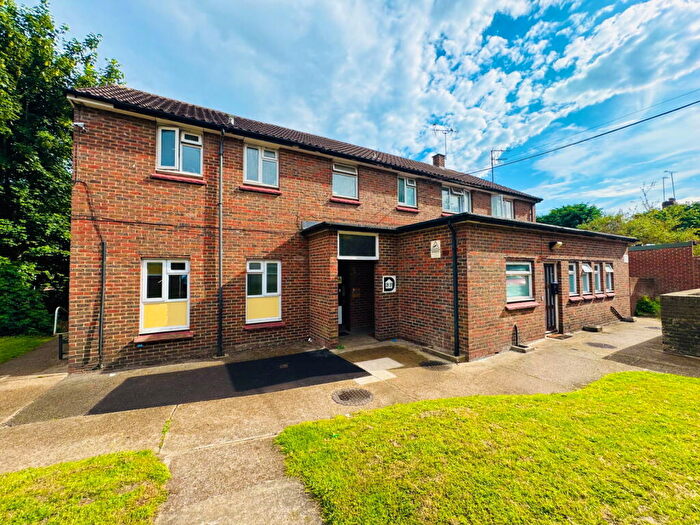 Studio To Rent In Crayford High Street, Crayford, Dartford, DA1