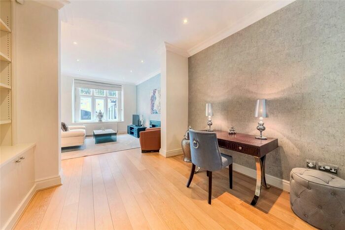 1 Bedroom Flat To Rent In Lennox Gardens, Knightsbridge, London, SW1X