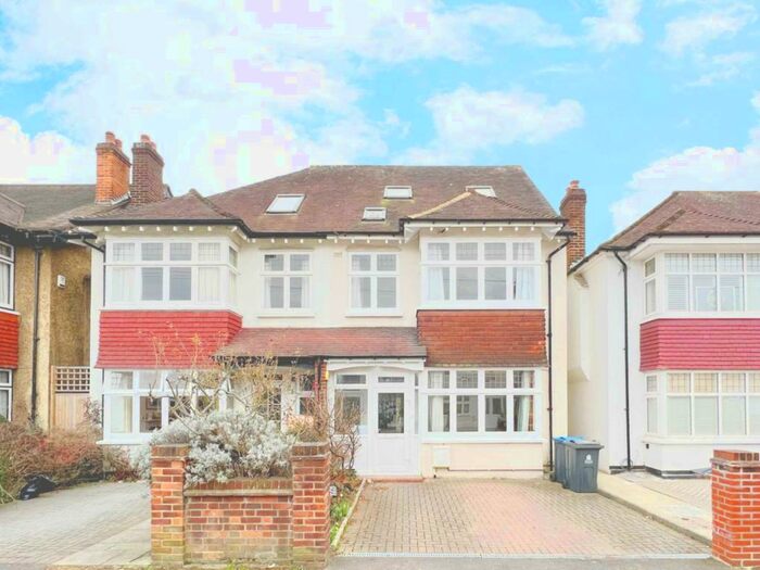 5 Bedroom Semi-Detached House To Rent In Alric Avenue, New Malden, KT3