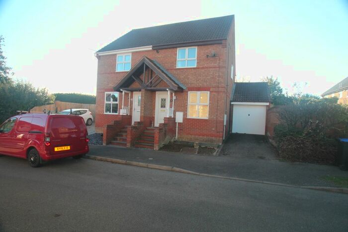 2 Bedroom Semi-Detached House To Rent In Muncaster Gardens, Northampton, NN4