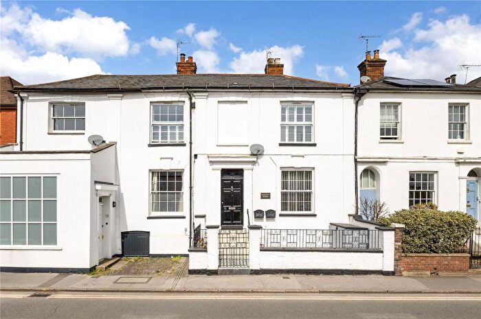 4 Bedroom Terraced House For Sale In East Street, Farnham, Surrey, GU9