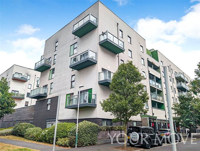2 Bedroom Flat For Sale In Crown Drive, Romford, RM7