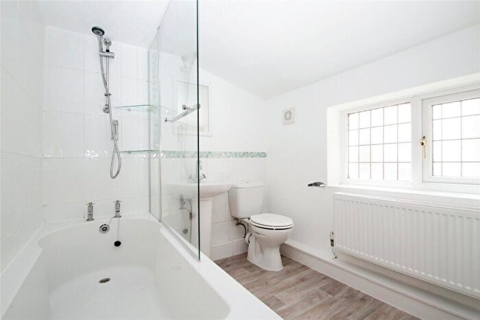 1 Bedroom Terraced House To Rent In St. Rumbolds Lane, Buckingham, MK18
