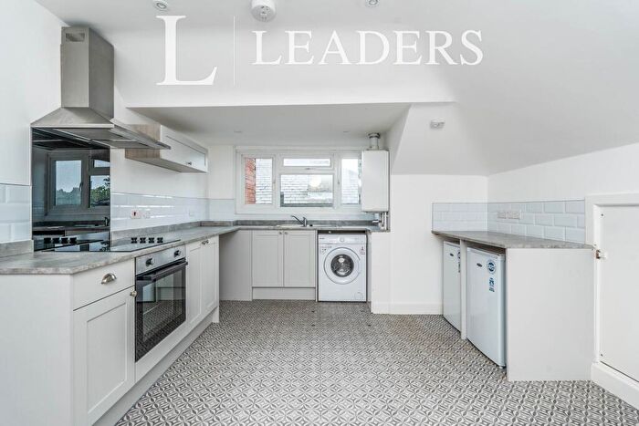 3 Bedroom Flat To Rent In The Avenue, Southampton, SO17