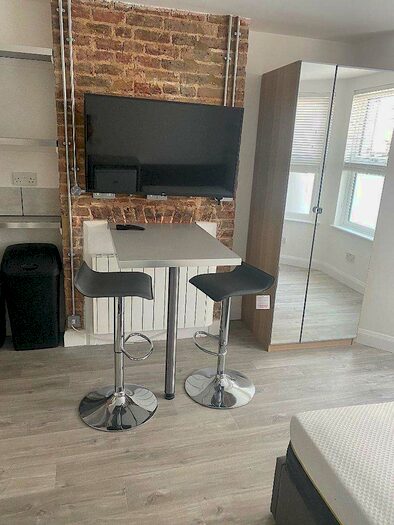 Flat To Rent In Goldstone Road, Hove, East Sussex, BN3