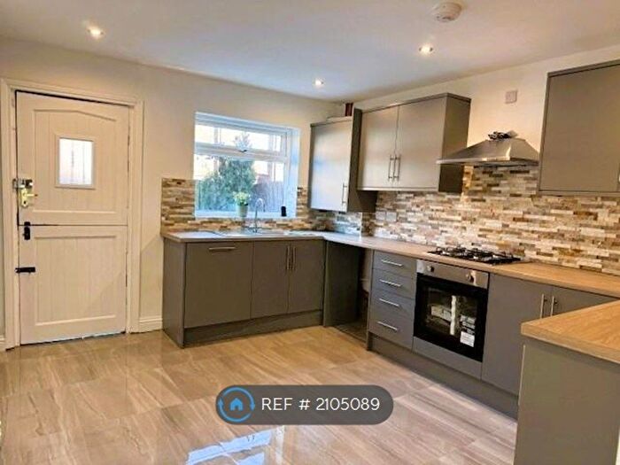 4 Bedroom Terraced House To Rent In Victoria Grove, Leeds, LS9