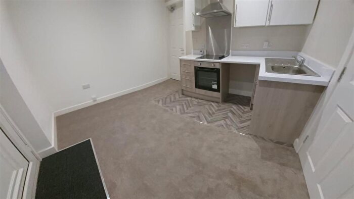 2 Bedroom Flat To Rent In Carlton Terrace, Mount Pleasant, Swansea, SA1