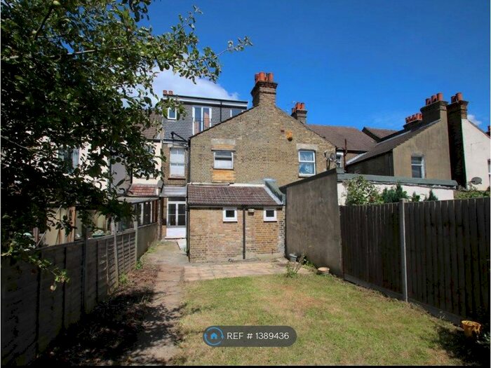 1 Bedroom Flat To Rent In Ground Floor, Croydon, CR0