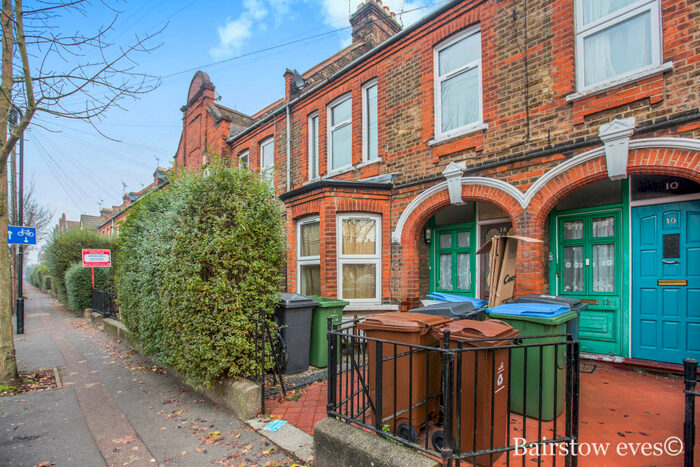 2 Bedroom Flat To Rent In Carr Road, Lloyd Park, E17