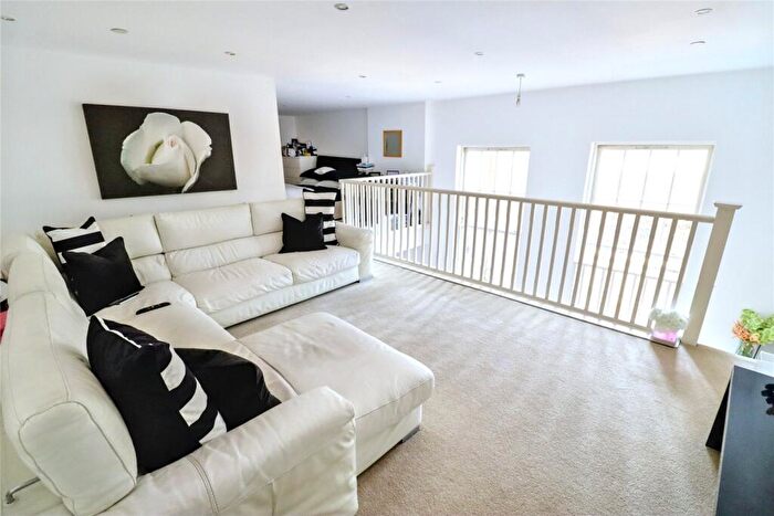 4 Bedroom Duplex To Rent In Princess Park Manor, East Wing, New Southgate, London, N11
