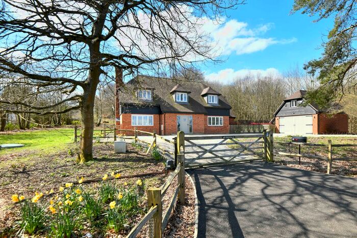 3 Bedroom Country House For Sale In Chapel Woods, Ashford, TN27