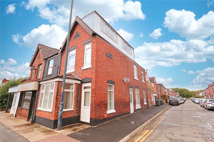 3 Bedroom End Of Terrace House For Sale In Hyde Road, Denton, Manchester, Greater Manchester, M34