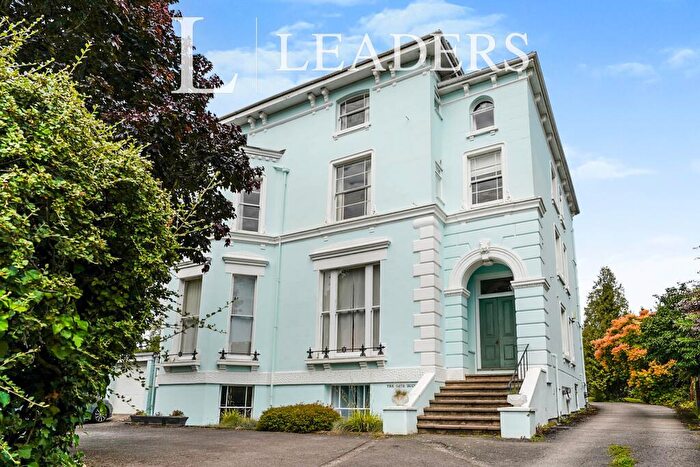 2 Bedroom Flat To Rent In East Approach Drive, Cheltenham, GL52