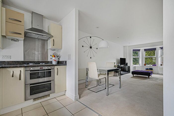 2 Bedroom Maisonette For Sale In Freelands Road, Bromley, BR1
