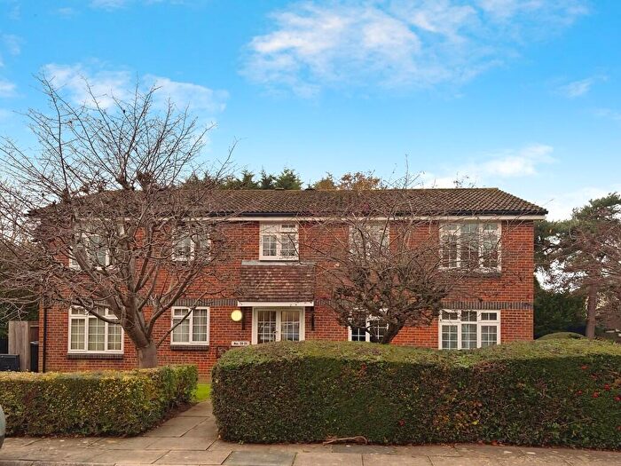 1 Bedroom Flat For Sale In Abbotsbury Court, Horsham, RH13