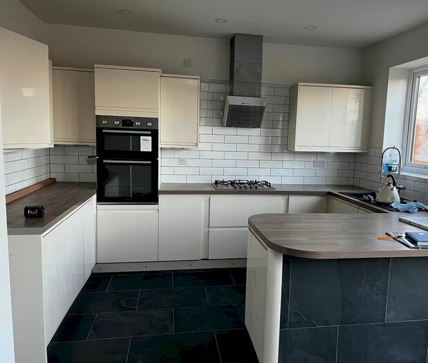 3 Bedroom Semi-Detached House To Rent In Netherton Road, Worksop, S80