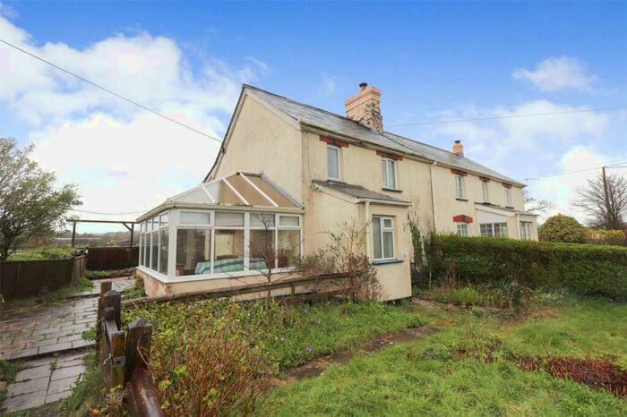 3 Bedroom House For Sale In Holsworthy, Devon, EX22