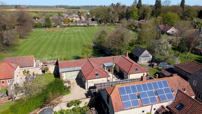 3 Bedroom Detached Bungalow For Sale In Halls Yard, Main Street, Nocton, LN4