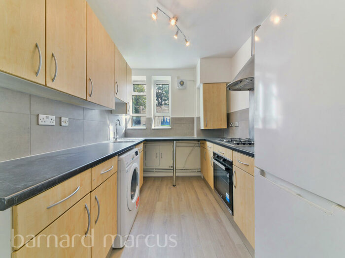 3 Bedroom Apartment To Rent In Kingswood Estate, London, SE21