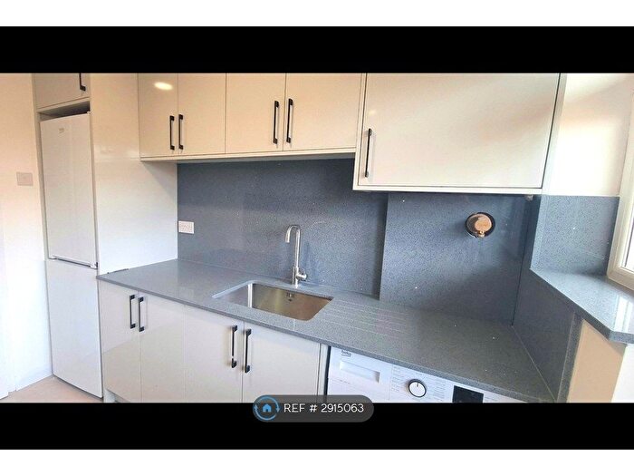 2 Bedroom Flat To Rent In Victoria Road, Ruislip, HA4