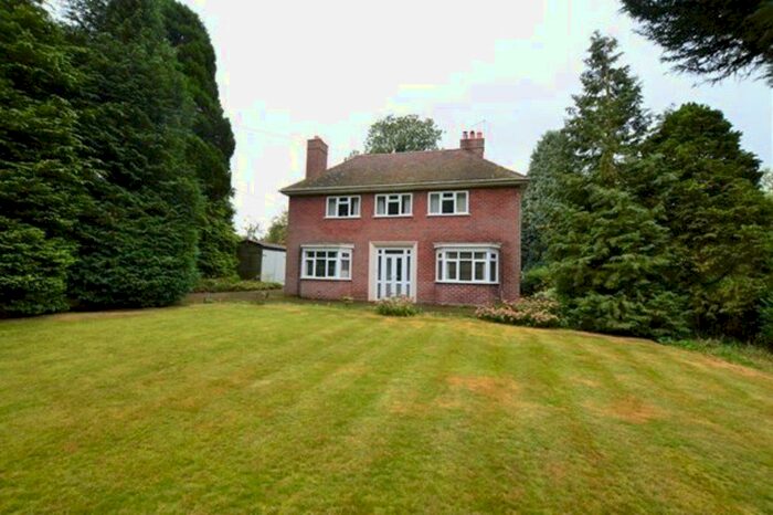 4 Bedroom Detached House For Sale In Chester Road, Hinstock, Market Drayton, Shropshire, TF9