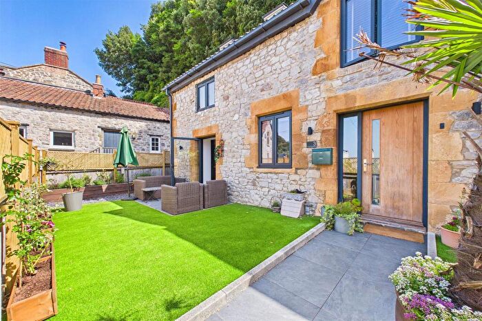 3 Bedroom Semi-Detached House For Sale In Convenient Coastal Living In Central Clevedon, BS21