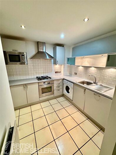 2 Bedroom Apartment For Sale In Cheapside, Reading, Berkshire, RG1
