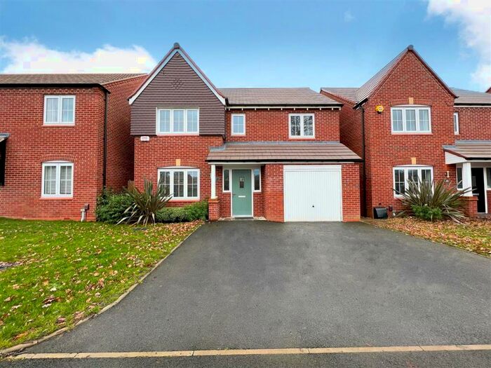 4 Bedroom Detached House To Rent In Dewberry Road, Solihull, B90