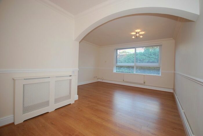 2 Bedroom Flat To Rent In Westpoint, Shortlands Grove, Bromley, BR2