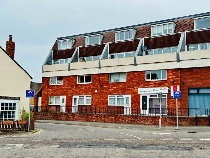 2 Bedroom Flat To Rent In Quantock Parade, North Petherton, Bridgwater, TA6