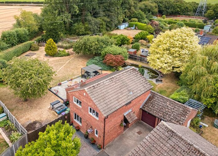 4 Bedroom Link Detached House For Sale In Sherwood Close, Shawbirch, Telford, ., TF5