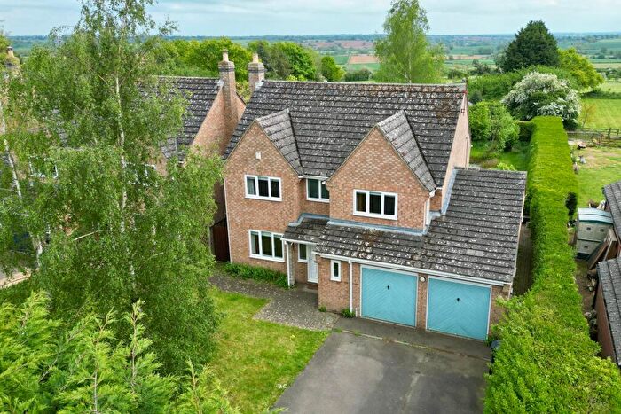 4 Bedroom Detached House For Sale In Holdenby Road, Spratton, NN6