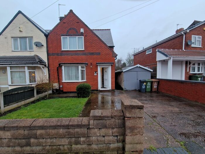 2 Bedroom Semi-Detached House To Rent In Heathfield Lane West, Wednesbury, WS10