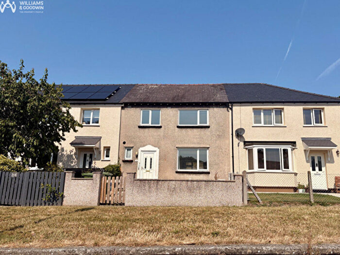 3 Bedroom Terraced House For Sale In Toronnen, Bangor, Gwynedd, LL57