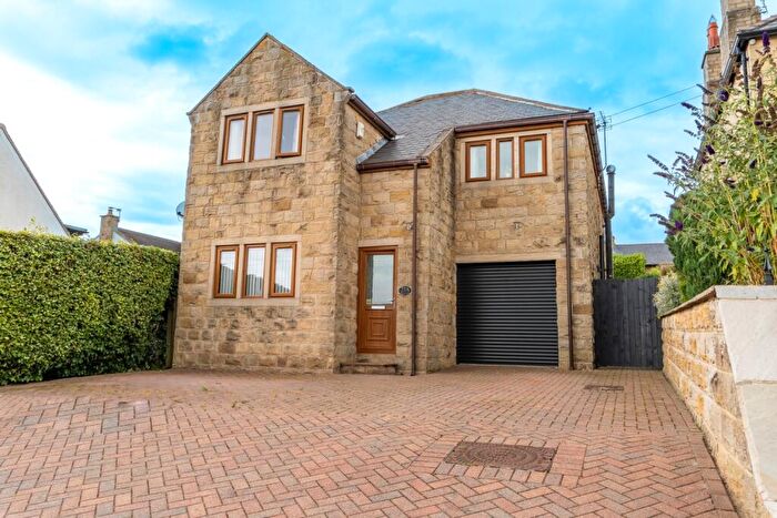 5 Bedroom Detached House For Sale In West Lane, Baildon, BD17
