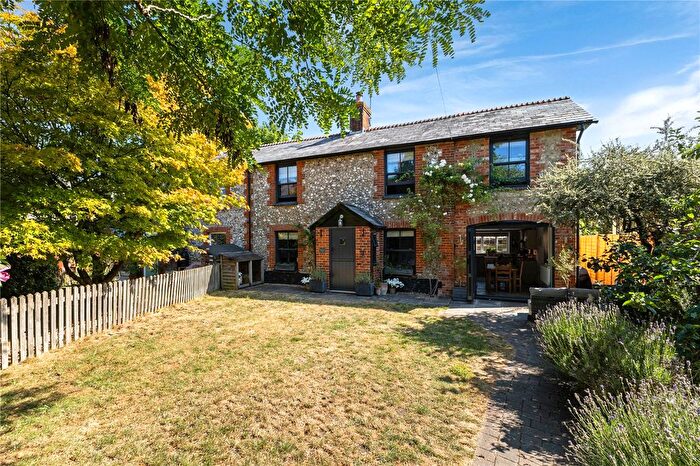 4 Bedroom Semi-Detached House For Sale In Dixons Lane, Broughton, Stockbridge, Hampshire, SO20