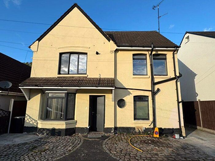 7 Bedroom Detached House For Sale In Dunstable Road, Kingsway, Luton, Bedfordshire, LU4