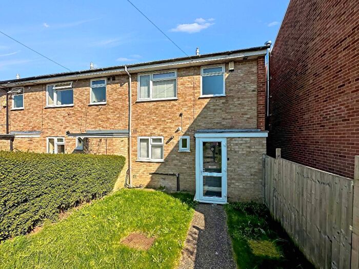3 Bedroom End Of Terrace House For Sale In Limpsfield Road, Sanderstead, CR2
