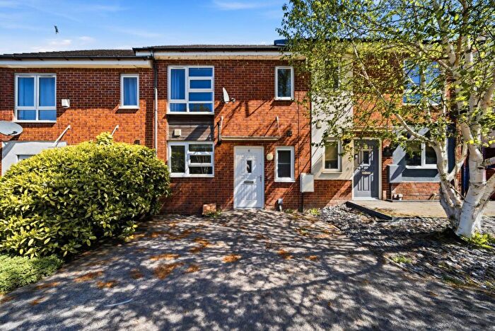 3 Bedroom Terraced House For Sale In Warwick Road, Blackburn, BB2
