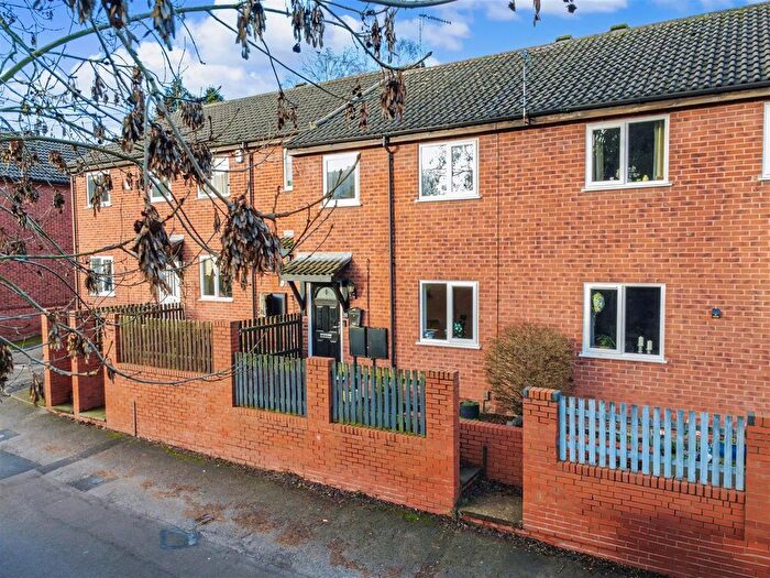 3 Bedroom Terraced House For Sale In Starch Lane, Sandiacre, Nottingham, NG10