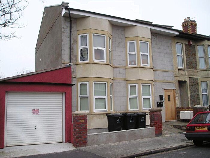 2 Bedroom Apartment To Rent In Beachgrove Road, Fishponds, Bristol, BS16