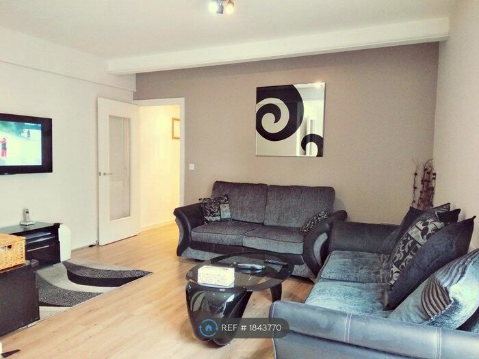 2 Bedroom Flat To Rent In Hallings Wharf Studios, London, E15