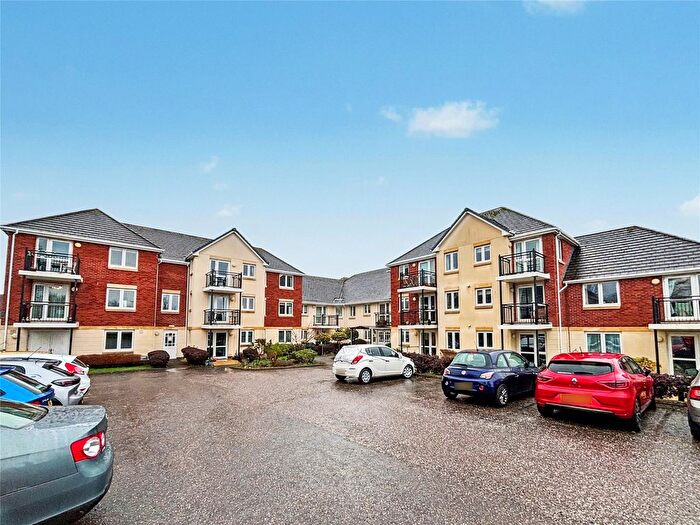 2 Bedroom Flat For Sale In Salterton Road, Exmouth, Devon, EX8