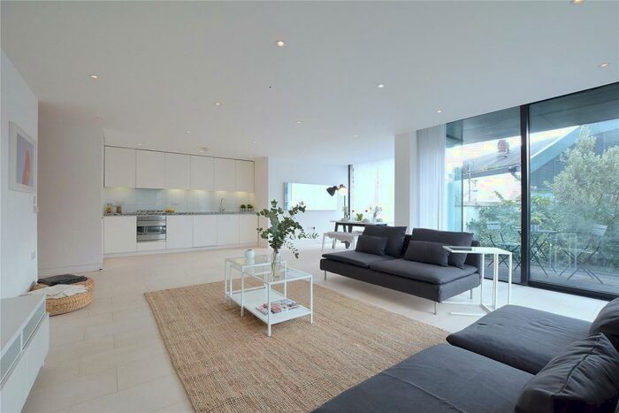 3 Bedroom Flat To Rent In Latitude House, Oval Road, NW1