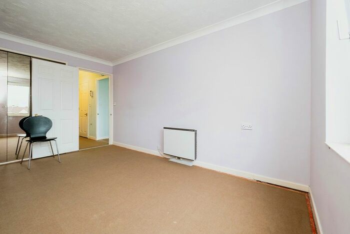 1 Bedroom Flat For Sale In Flat Fentiman Way, Hornchurch, RM11