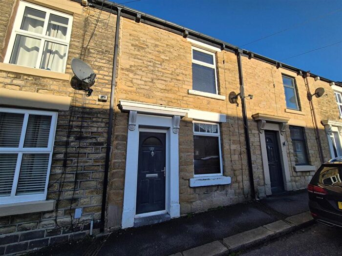 2 Bedroom Terraced House To Rent In Freetown, Glossop, SK13