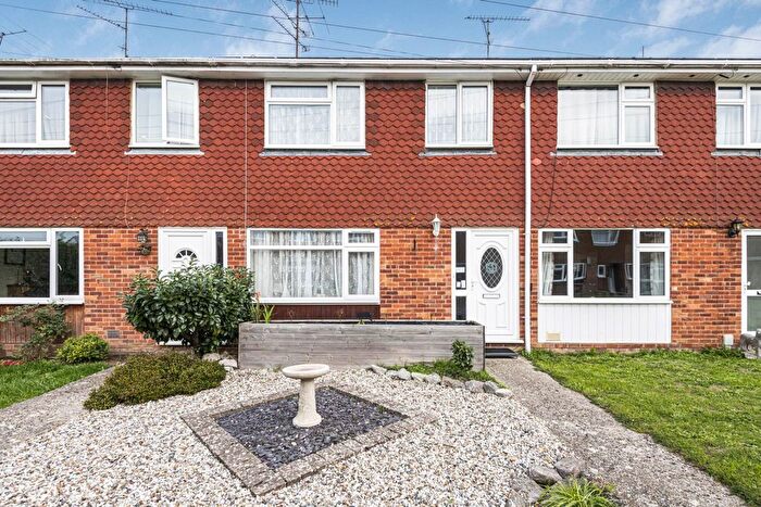 3 Bedroom Terraced House For Sale In Kennedy Drive, Pangbourne, RG8