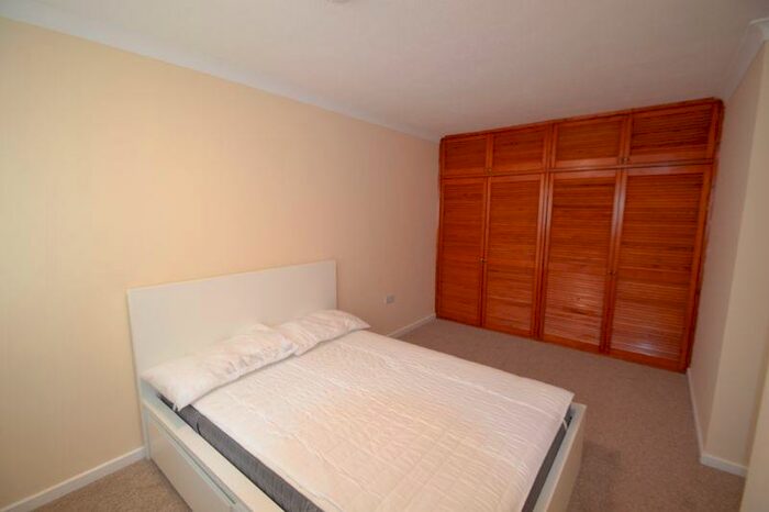 House Of Multiple Occupation To Rent In Kensington Walk, Corby, NN18